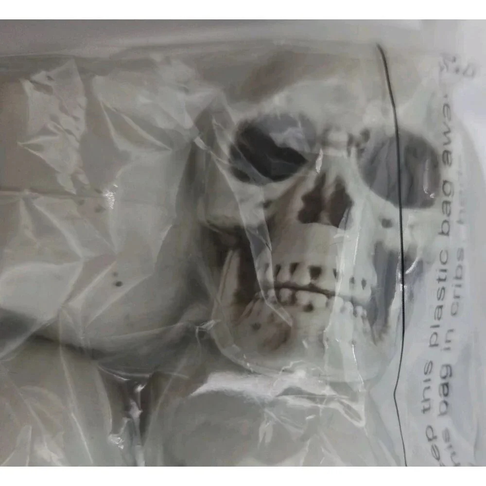 Halloween Party Kit 7 Piece In Total‎ 3 Tombstones 16 Skulls 48 Lights Pumpkin
